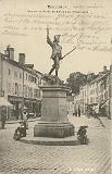 Remiremont. - Rue de la Xavée et Statue du Volontaire